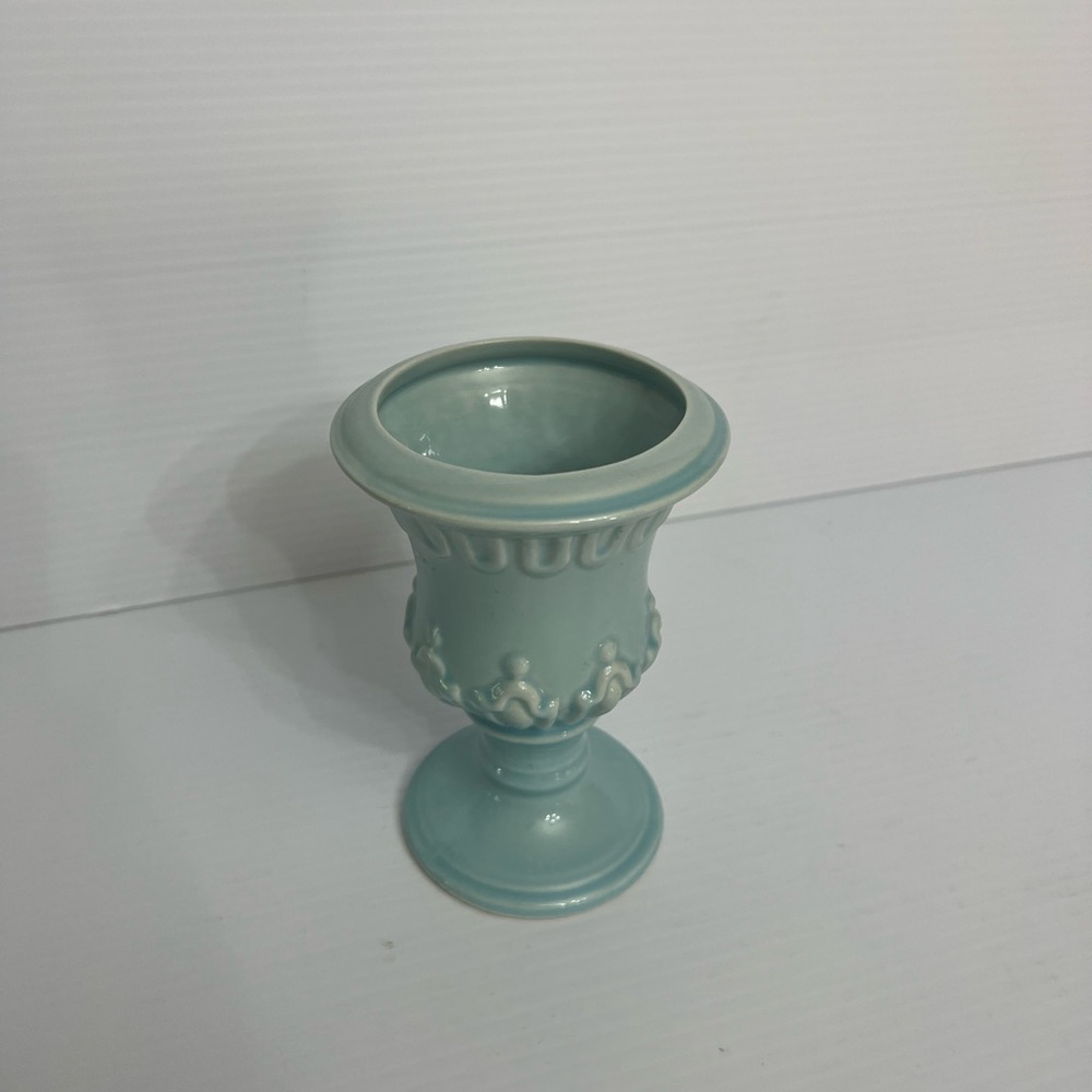 Estee Lauder Ocean blue design motif urn shaped vase Measures5 1/2" Tall 4" Wide